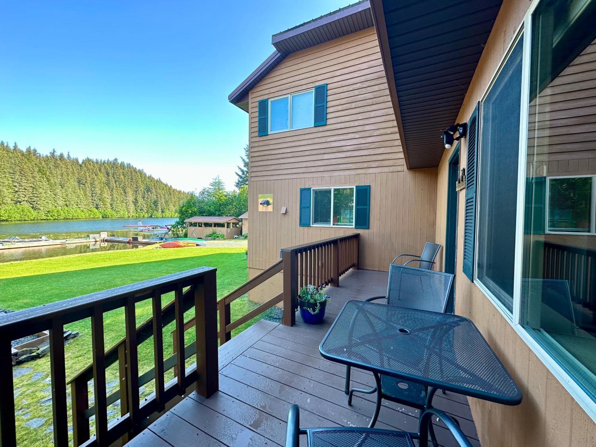 Bear Lake Lodgings B&B, Inc Сюърд Екстериор снимка